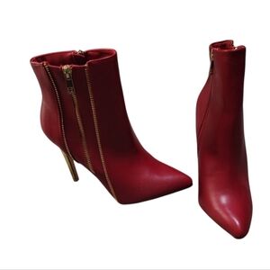 Nicole Miller Red Ankle Boots with Gold-tone Zippers  Detail size 8.5 NWOT